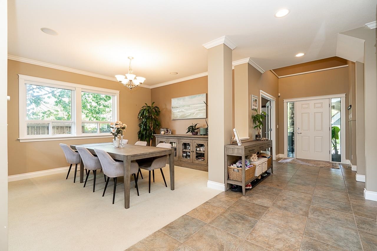 15730 34 Avenue, Surrey, BC, V3Z 3Y4 - 15
