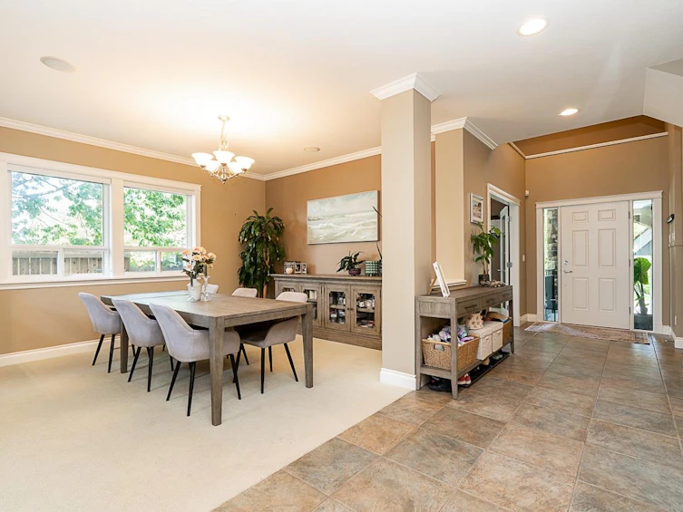 15730 34 Avenue, Surrey, BC, V3Z 3Y4 - 15