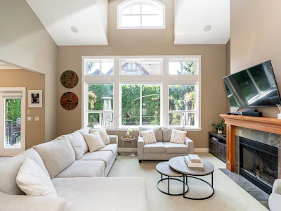 15730 34 Avenue - 5