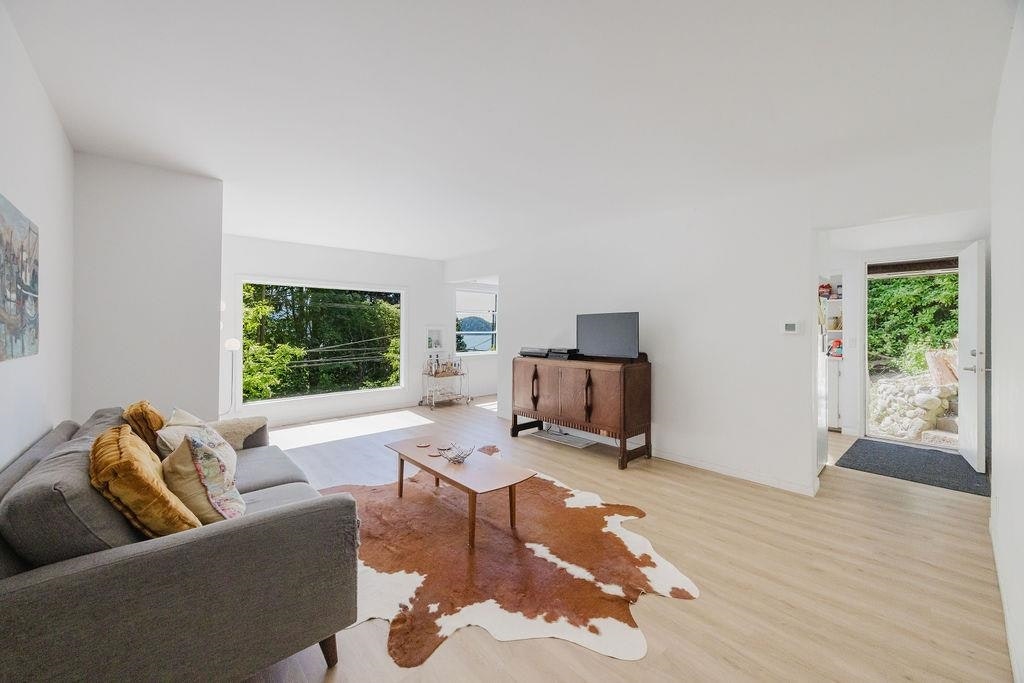 915 Marine Drive - 2