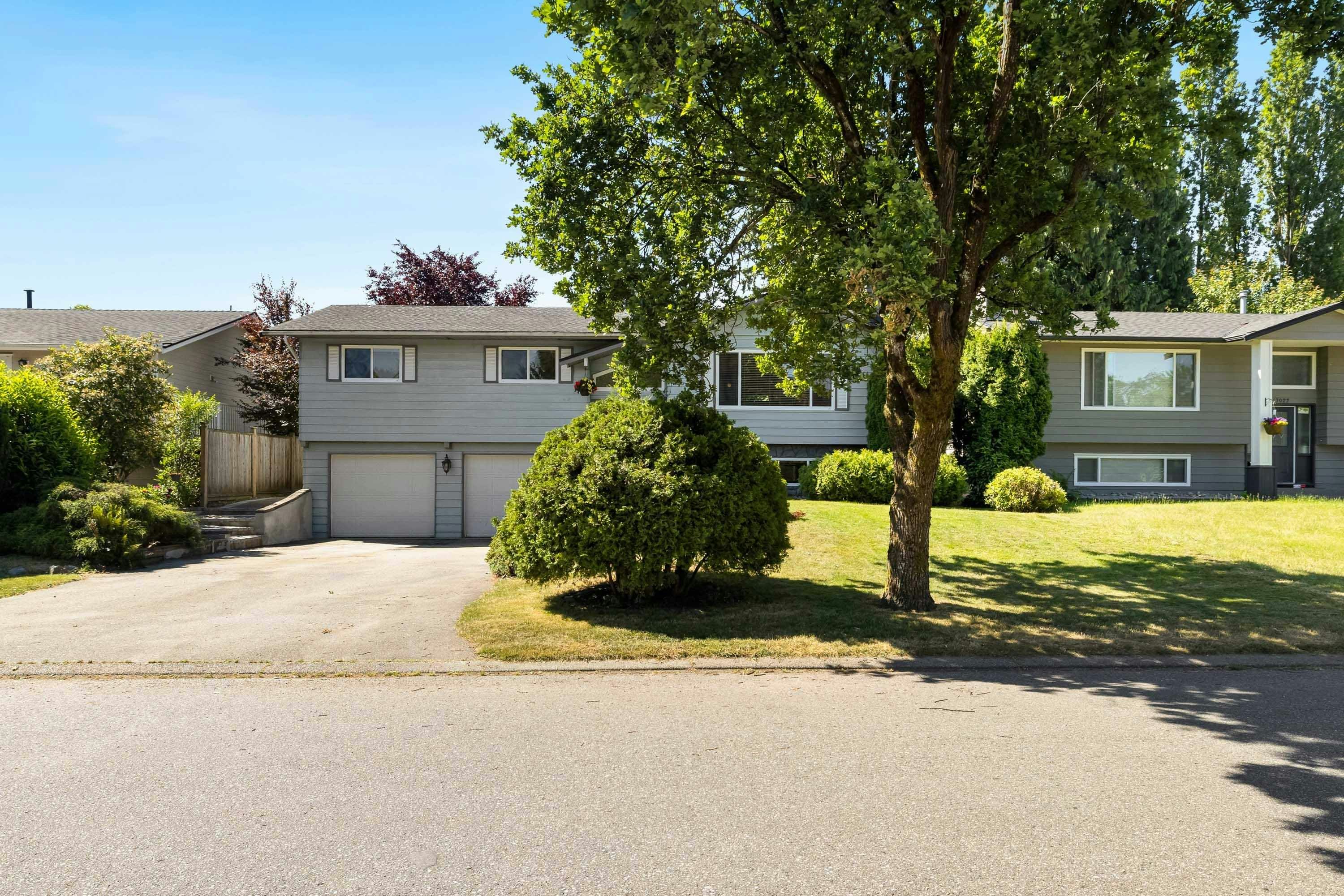 17030 Hereford Place, Surrey, BC, V3S 4X1 - 2