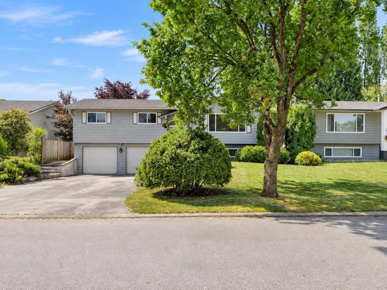 17030 Hereford Place, Surrey, BC, V3S 4X1 - 3