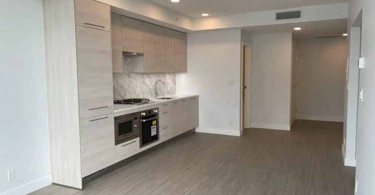 4458 Beresford Street, Burnaby, BC, V5H 2Y4 - 2
