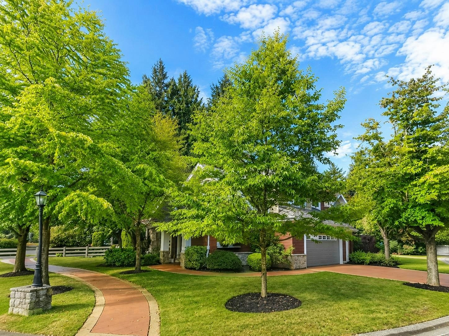 8-15055 20 Avenue, Surrey, BC, V4A 9Y2