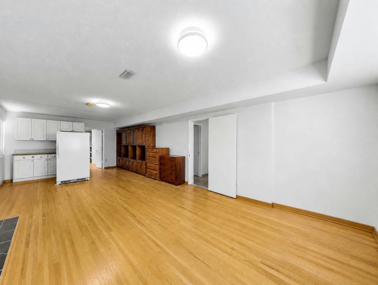 245 W 63rd Avenue, Vancouver, BC, V5X 2H9 - 4