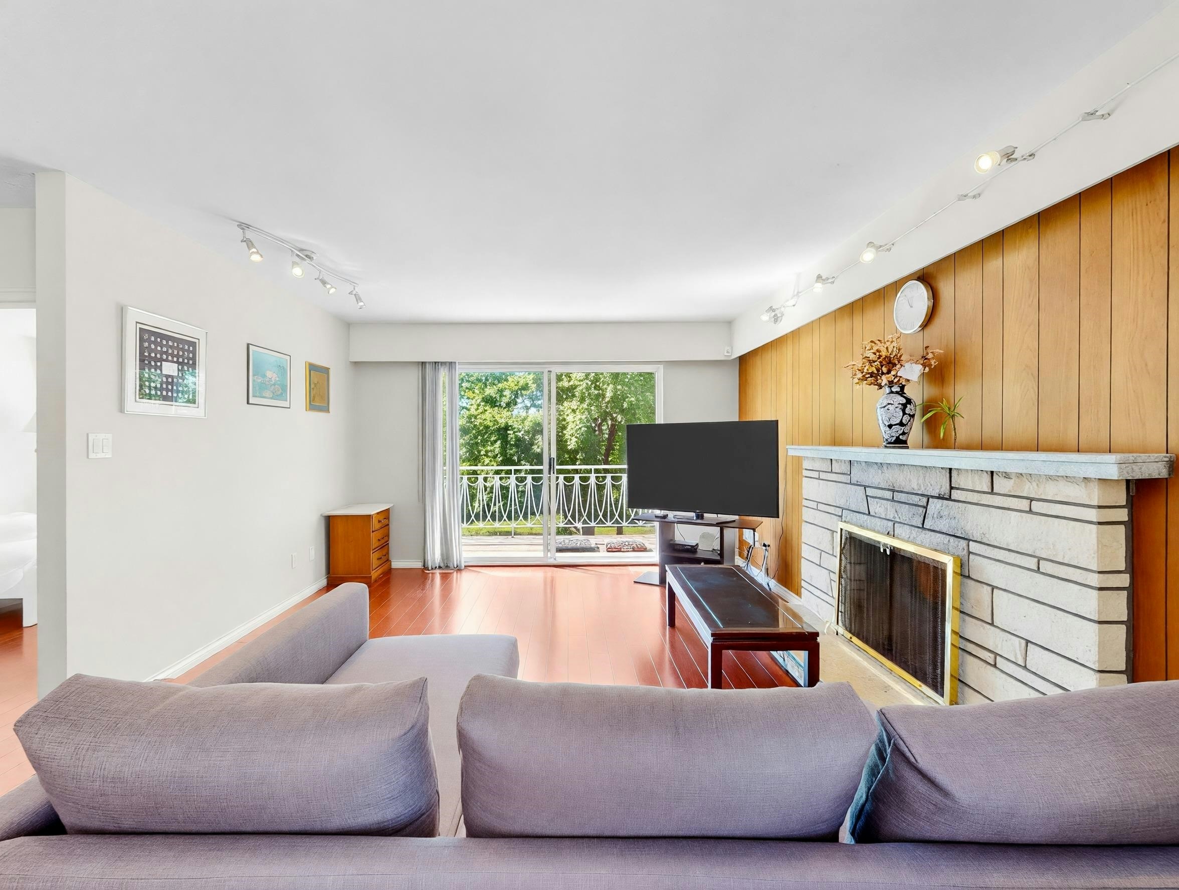 245 W 63rd Avenue, Vancouver, BC, V5X 2H9 - 11