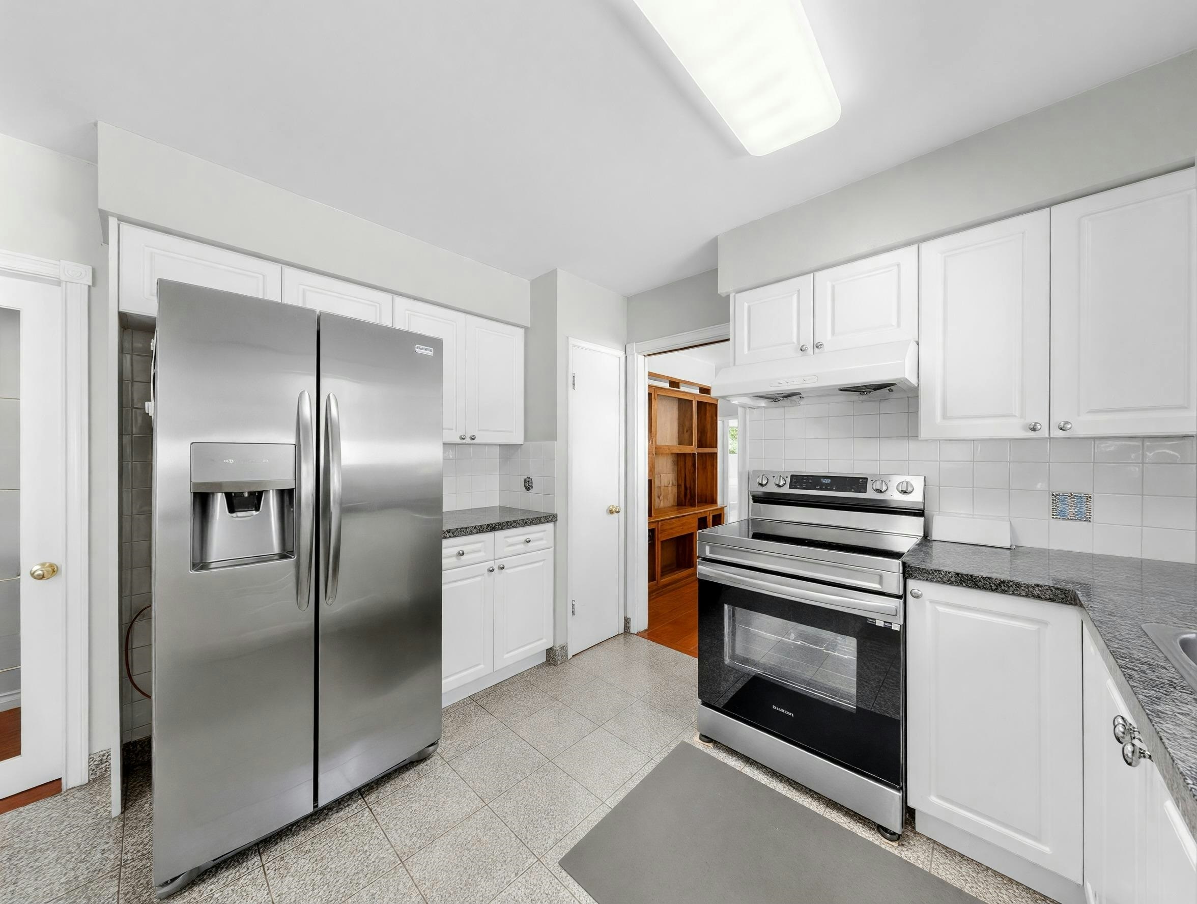 245 W 63rd Avenue, Vancouver, BC, V5X 2H9 - 15
