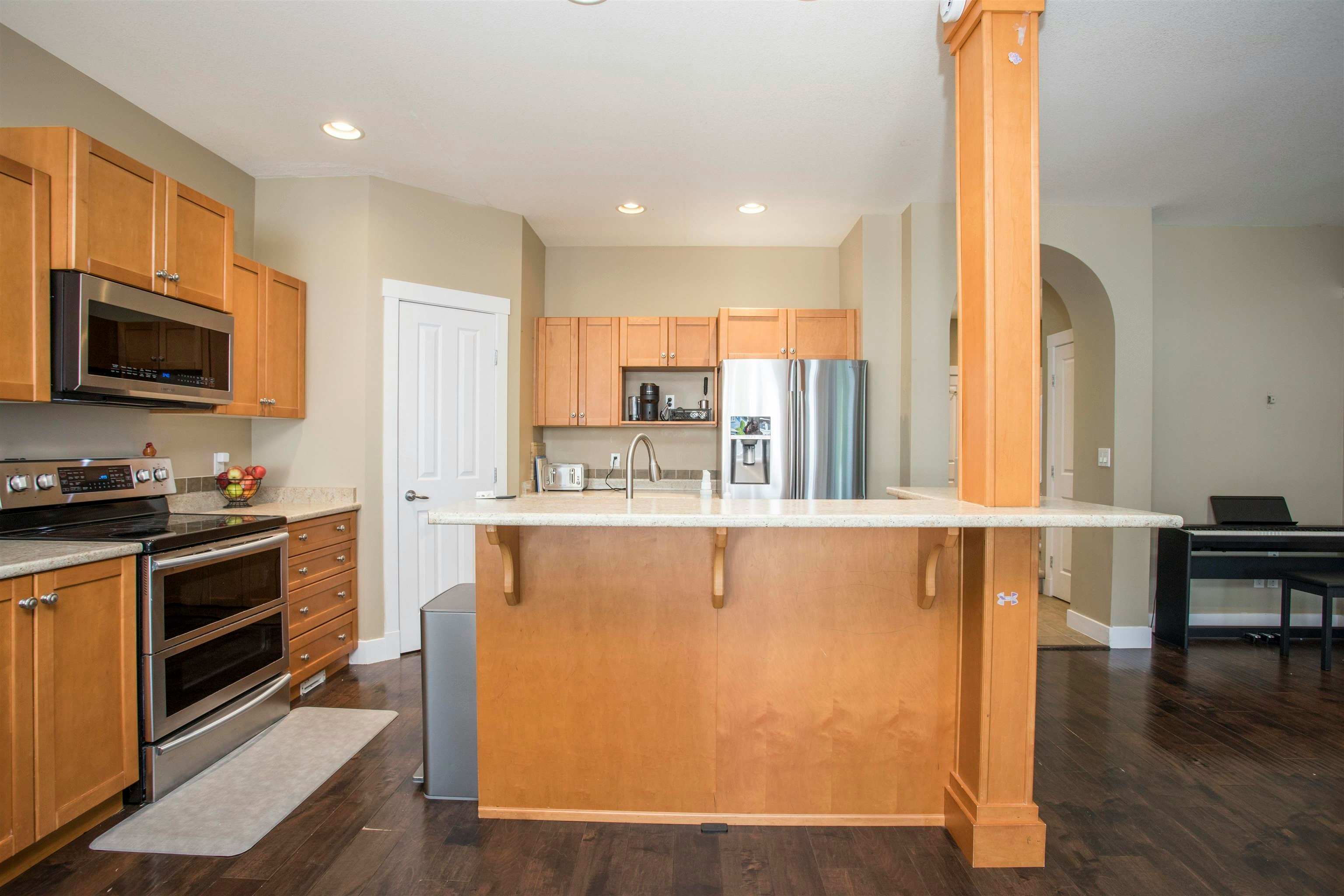 10337 243a Street, Maple Ridge, BC, V2W 2C7 - 10