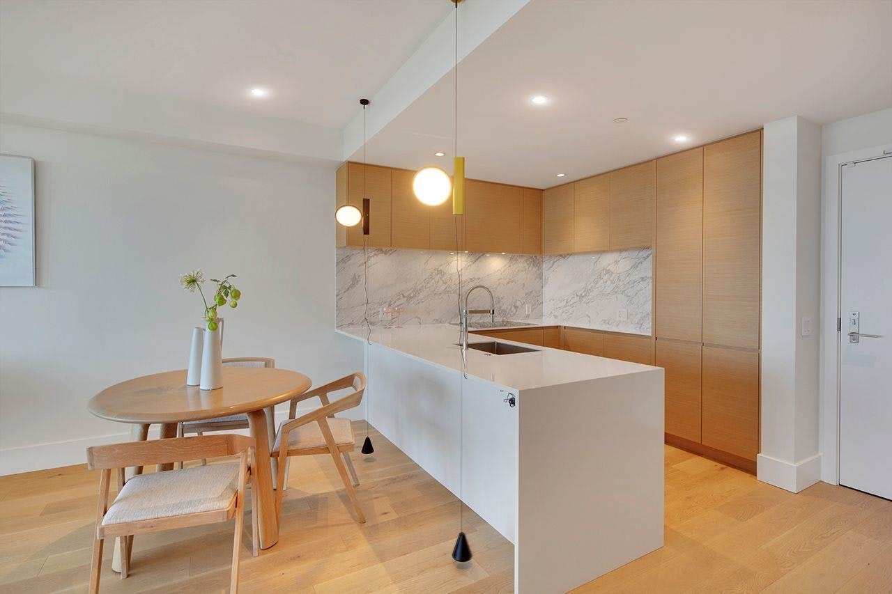 402-3101 Burfield Place, West Vancouver, BC, V7S 0B8 - 10