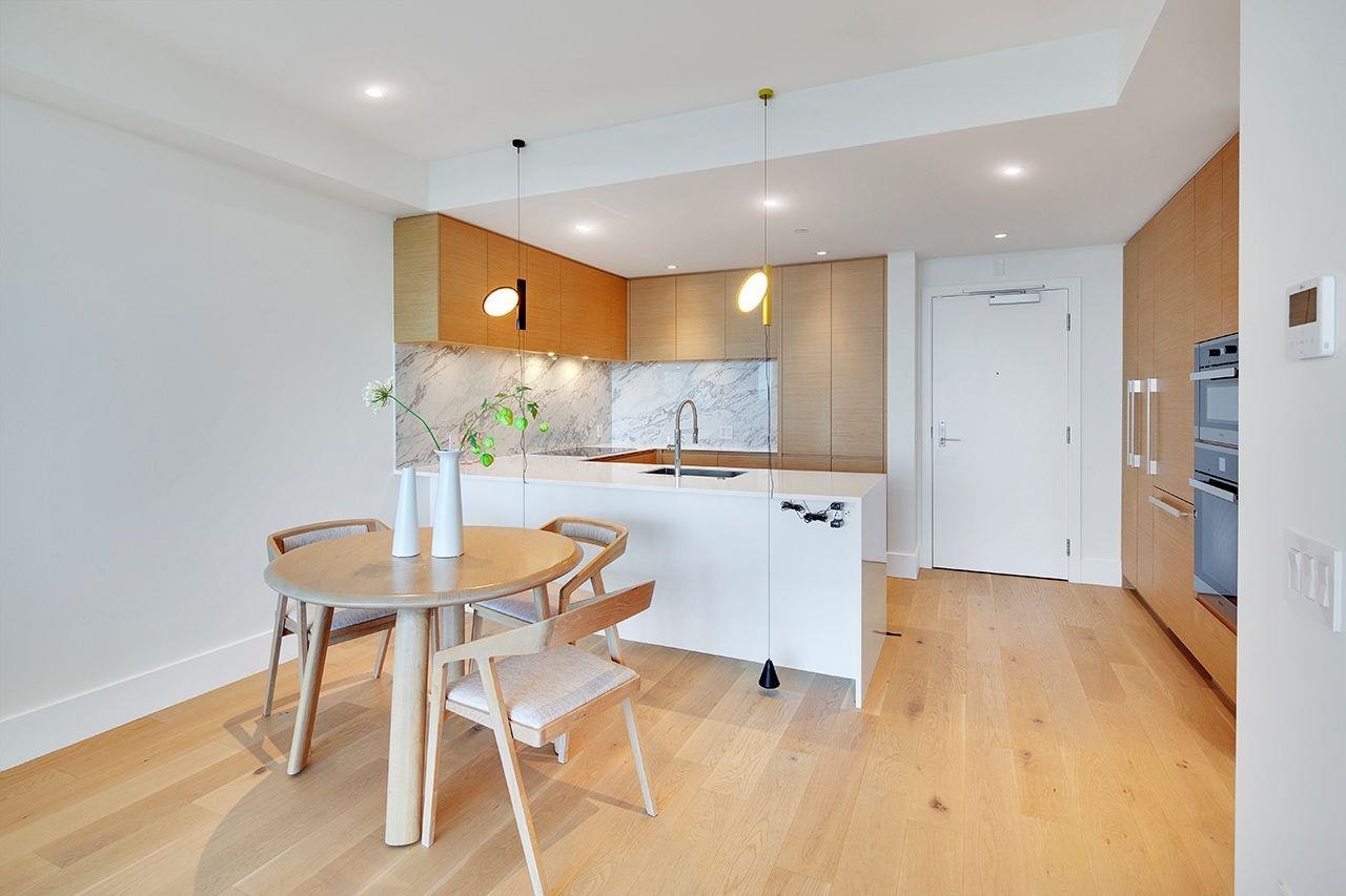 402-3101 Burfield Place, West Vancouver, BC, V7S 0B8 - 6