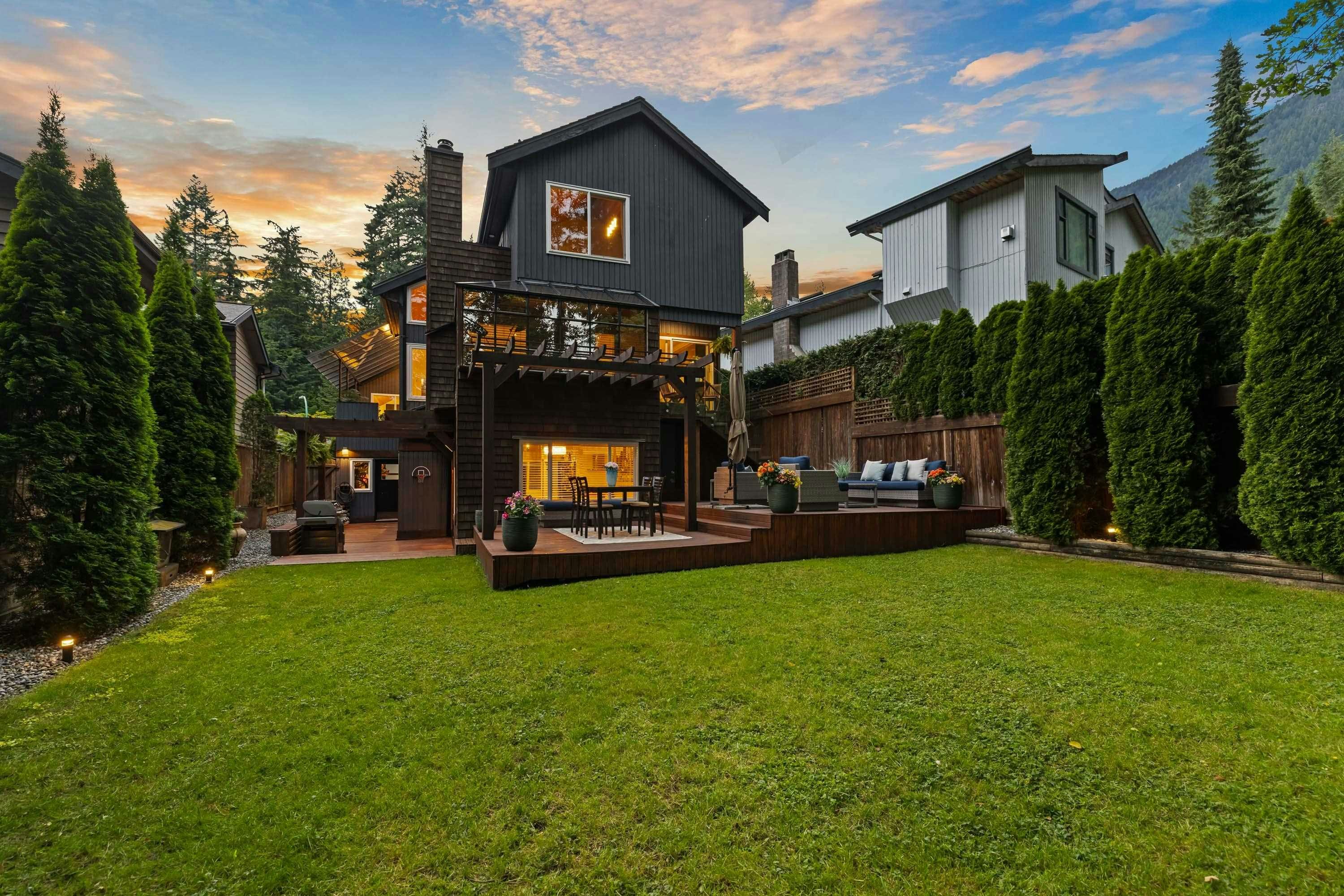 5522 Deerhorn Lane, North Vancouver, BC, V7R 4S6