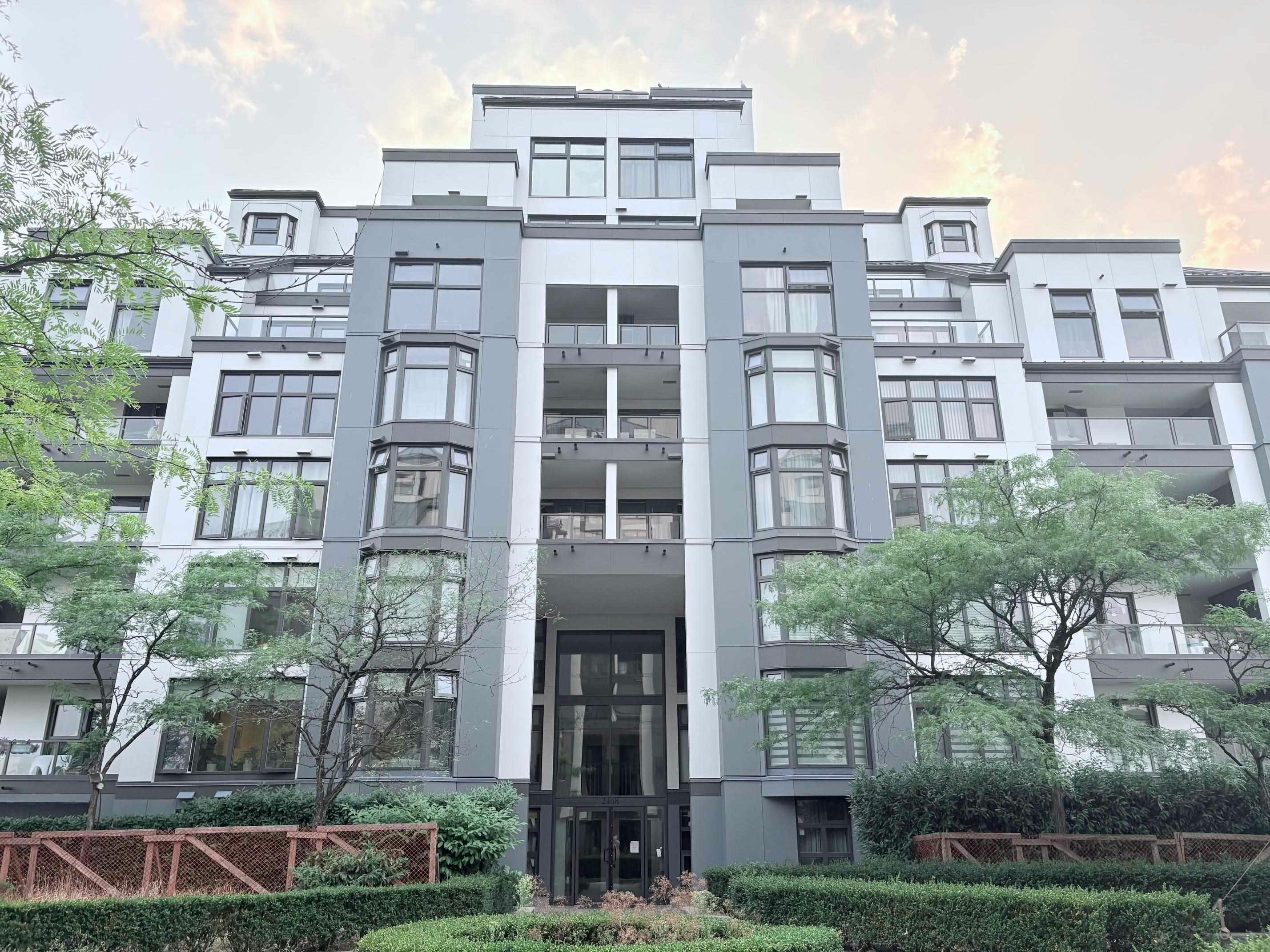 209-2468 E Broadway, Vancouver, BC, V5M 4V1
