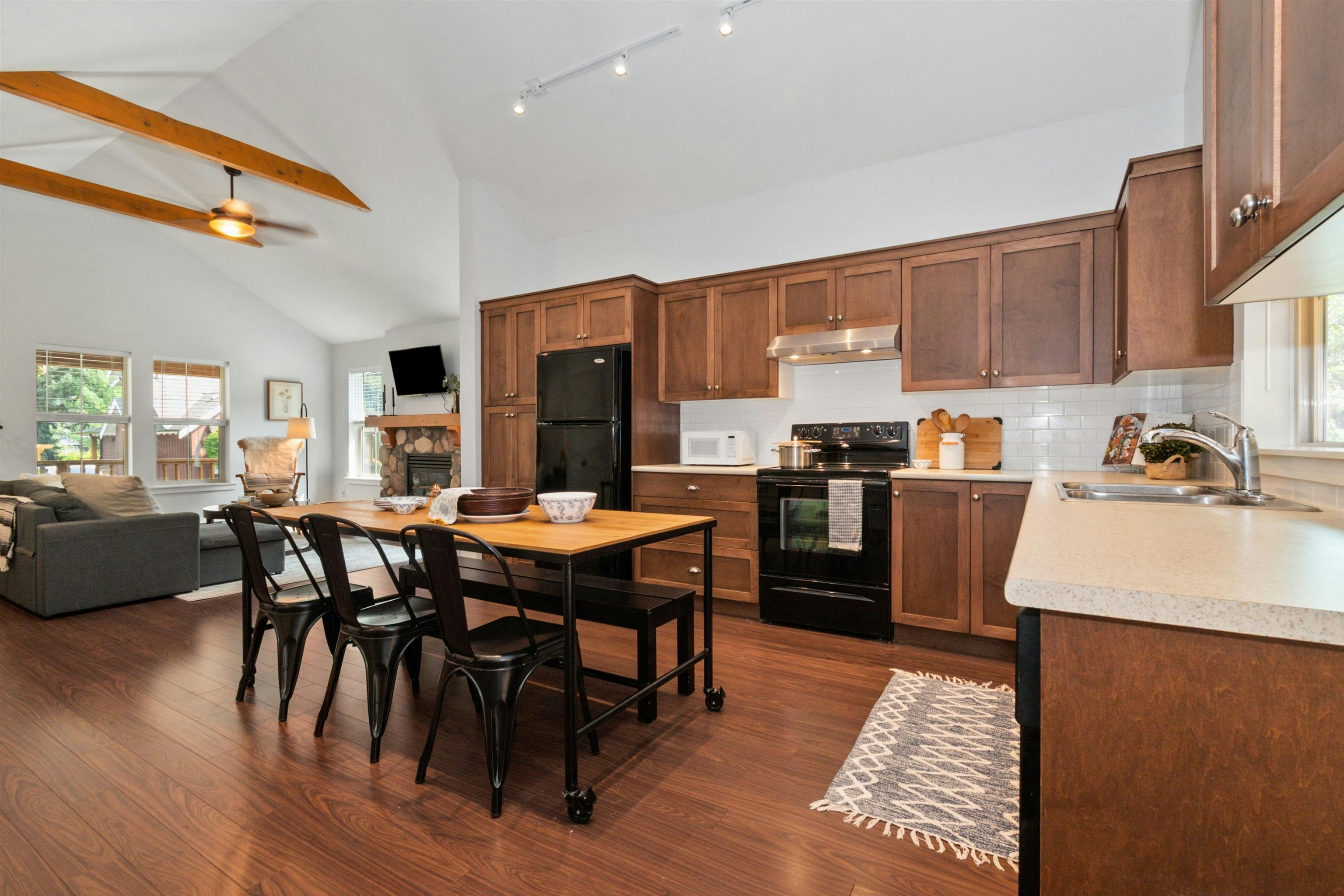 1835 Cherry Tree Lane, Cultus Lake, BC, V2R 0E1 - 11