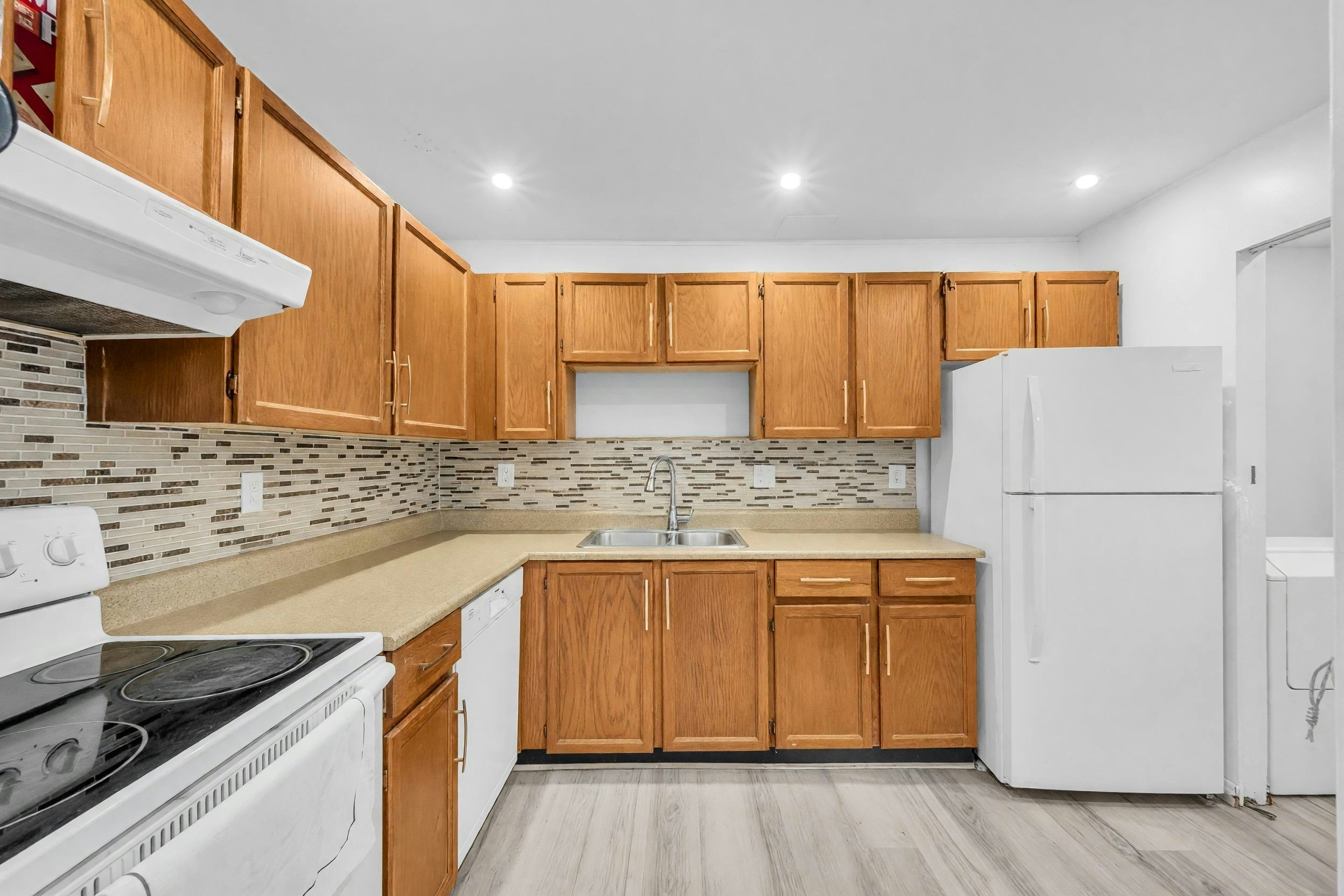 119-8511 Westminster Highway, Richmond, BC, V6X 3H7 - 8