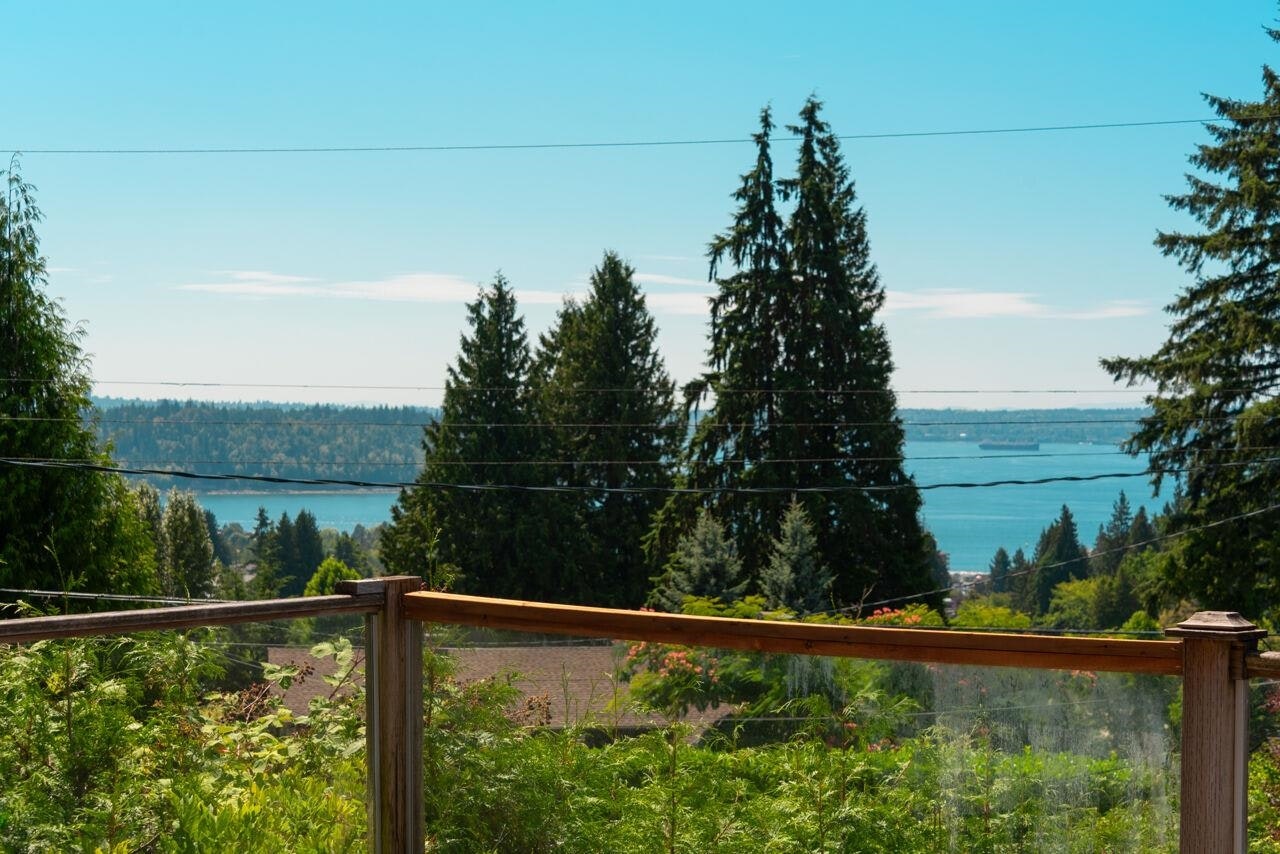 1241 Nepal Crescent, West Vancouver, BC, V7T 2H4 - 13