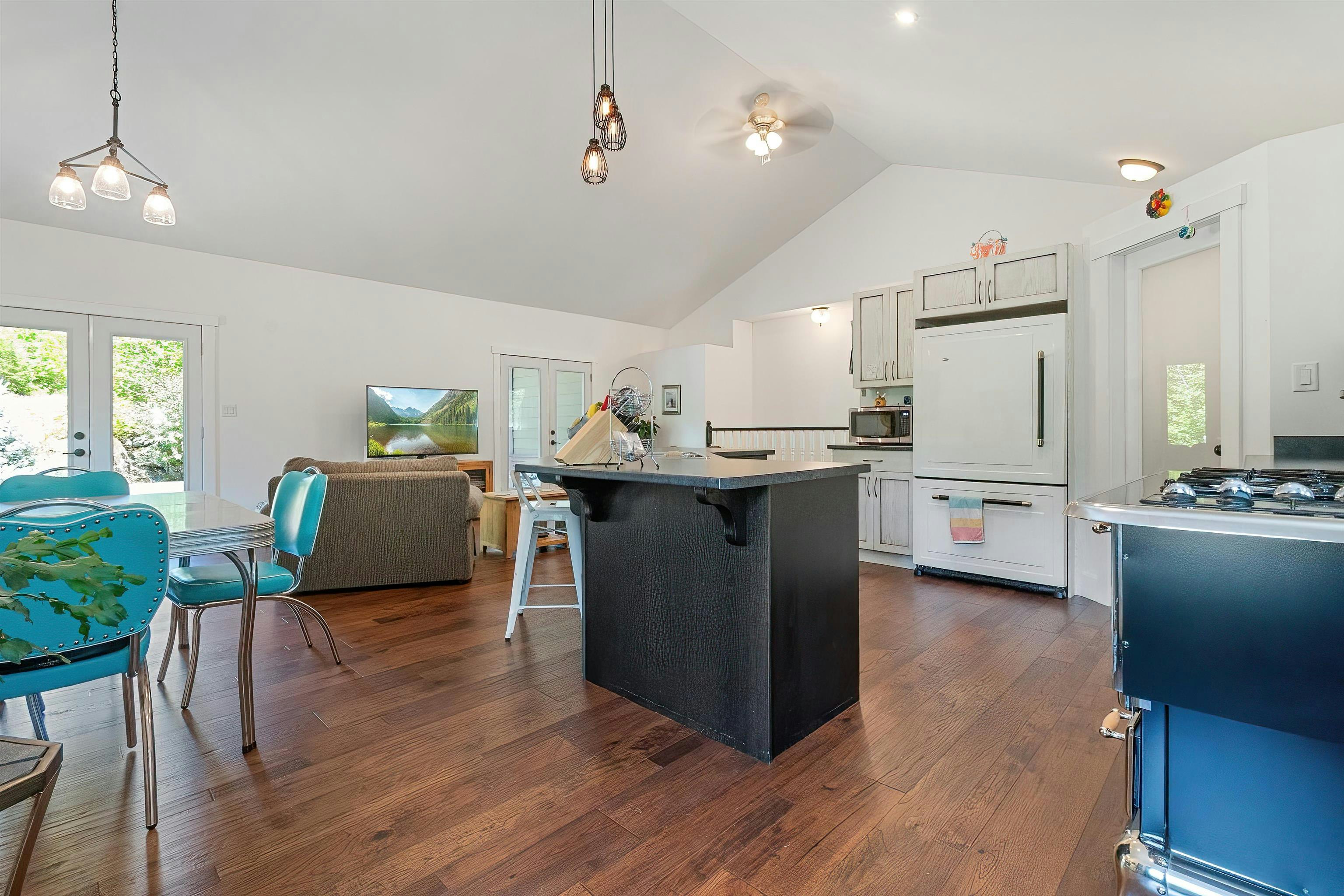 65356 Wotten Road, Hope, BC, V0X 1L3 - 18