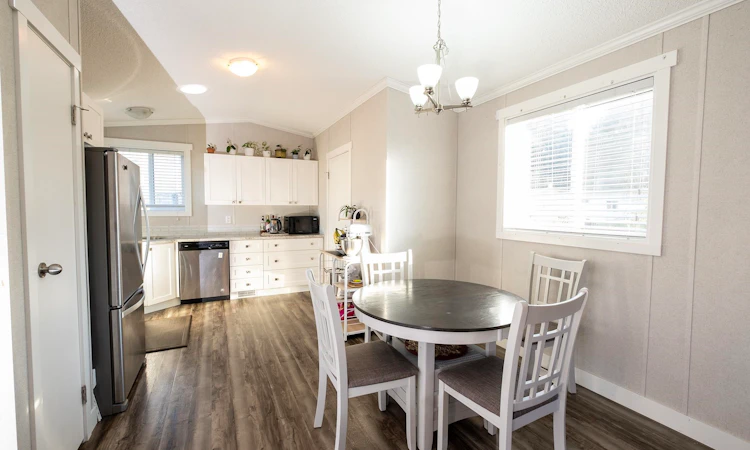 139-1413 Sunshine Coast Highway