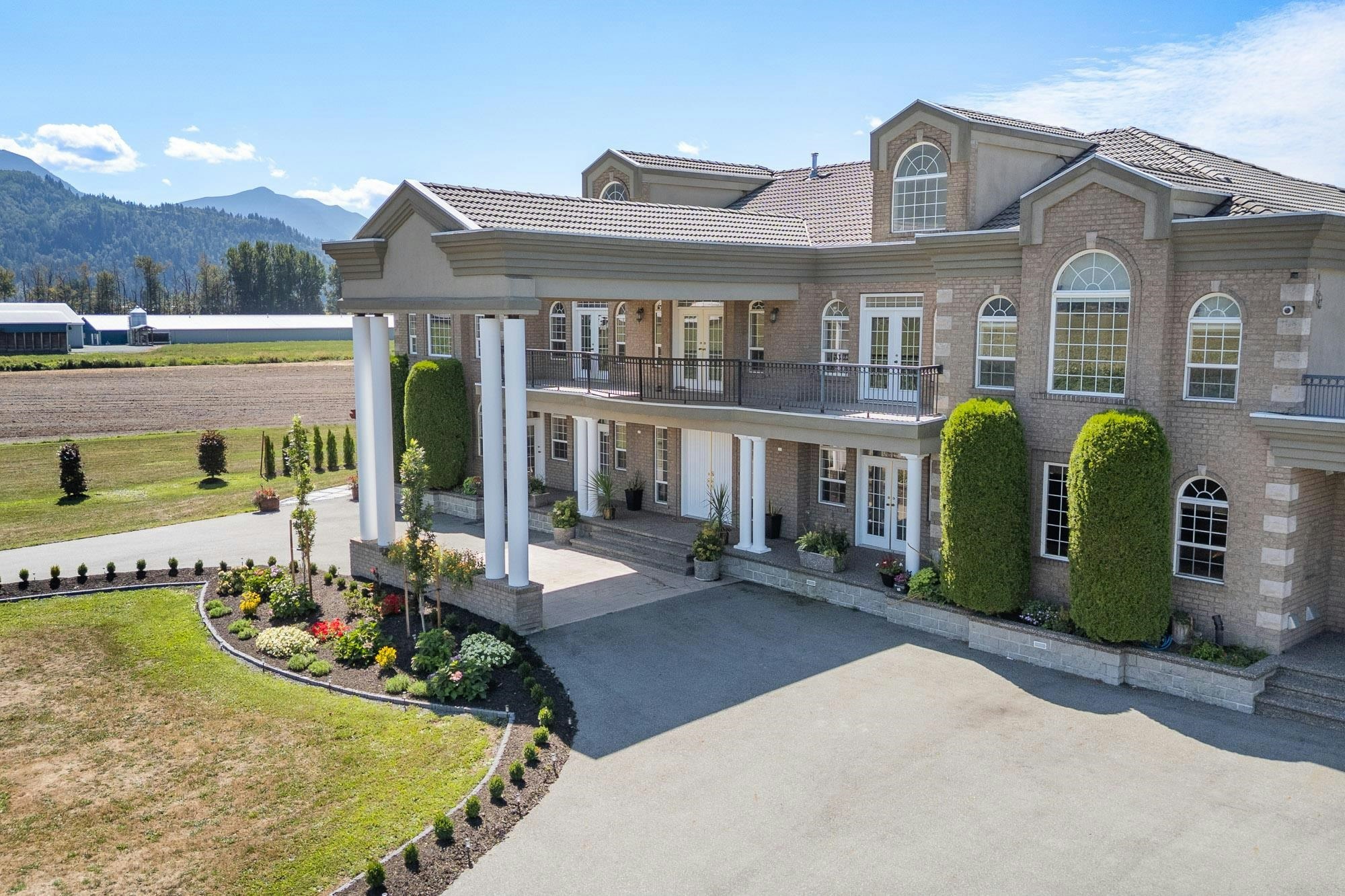 8703 Upper Prairie Road, Chilliwack, BC, V2P 6H3 - 8