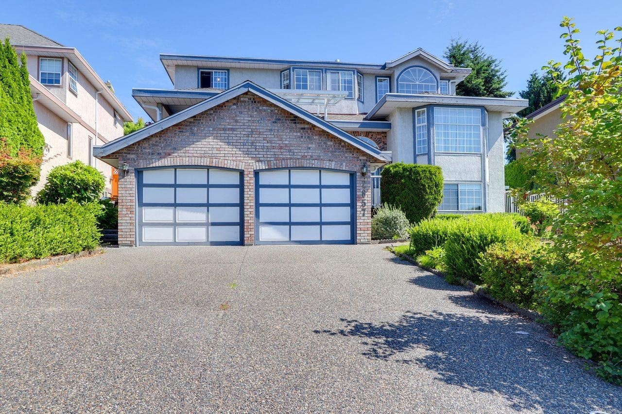 Upper Floor-2657 Sandstone Crescent, Coquitlam, BC, V3E 2T8