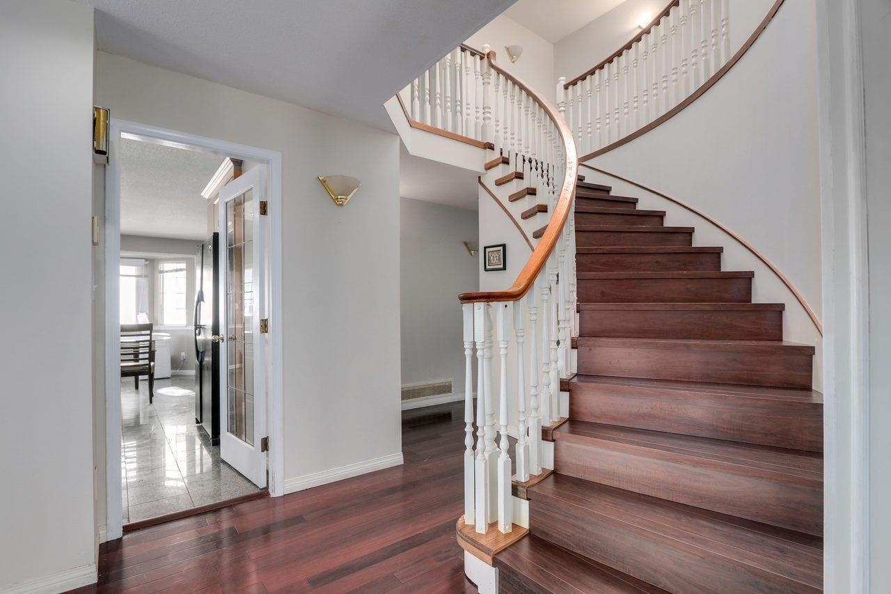 Upper Floor-2657 Sandstone Crescent, Coquitlam, BC, V3E 2T8 - 17