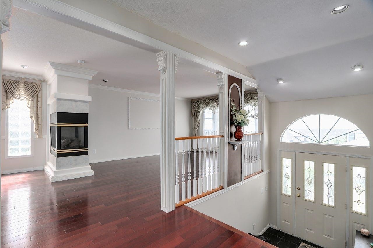 Upper Floor-2657 Sandstone Crescent, Coquitlam, BC, V3E 2T8 - 2