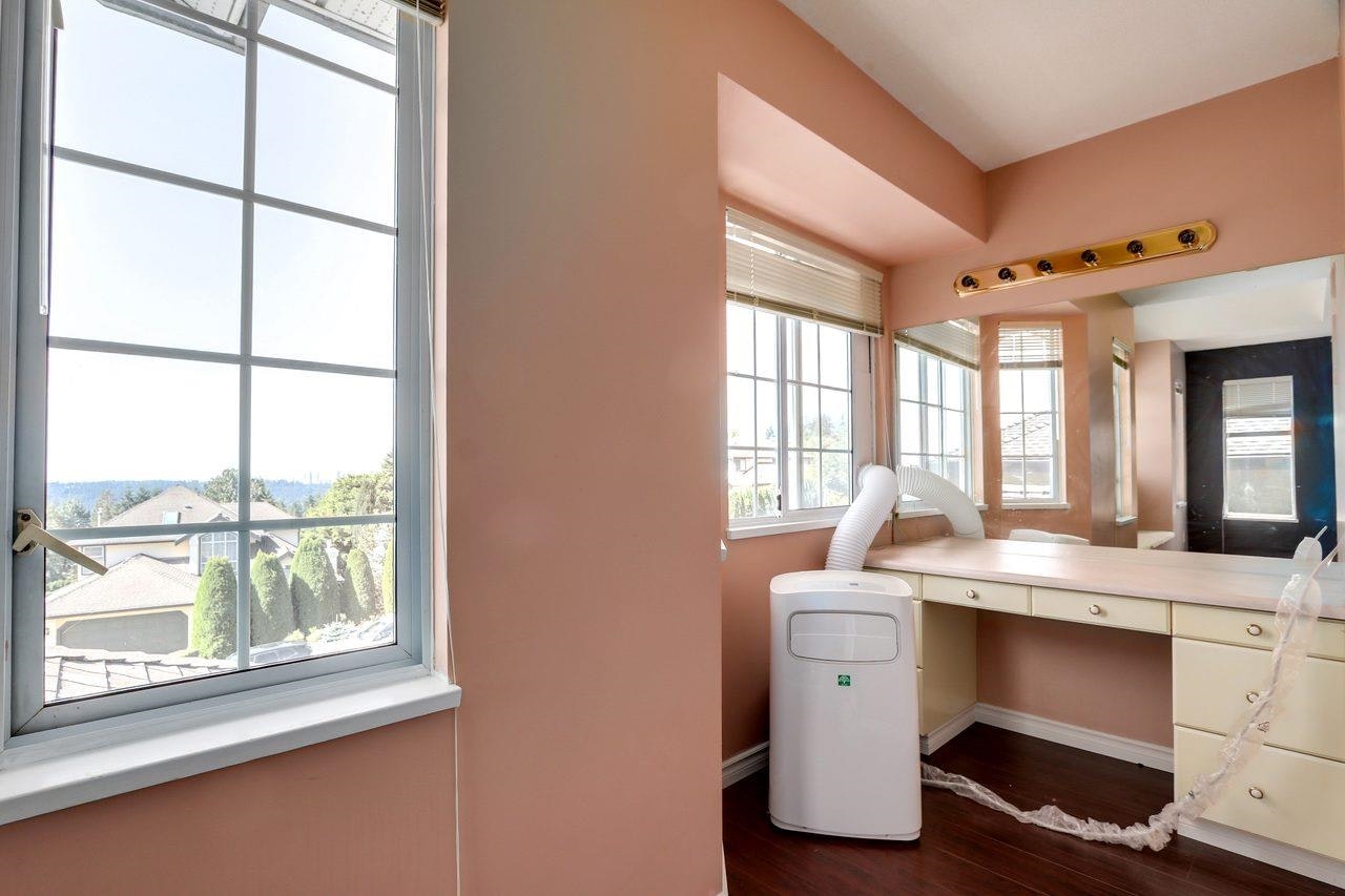 Upper Floor-2657 Sandstone Crescent, Coquitlam, BC, V3E 2T8 - 21