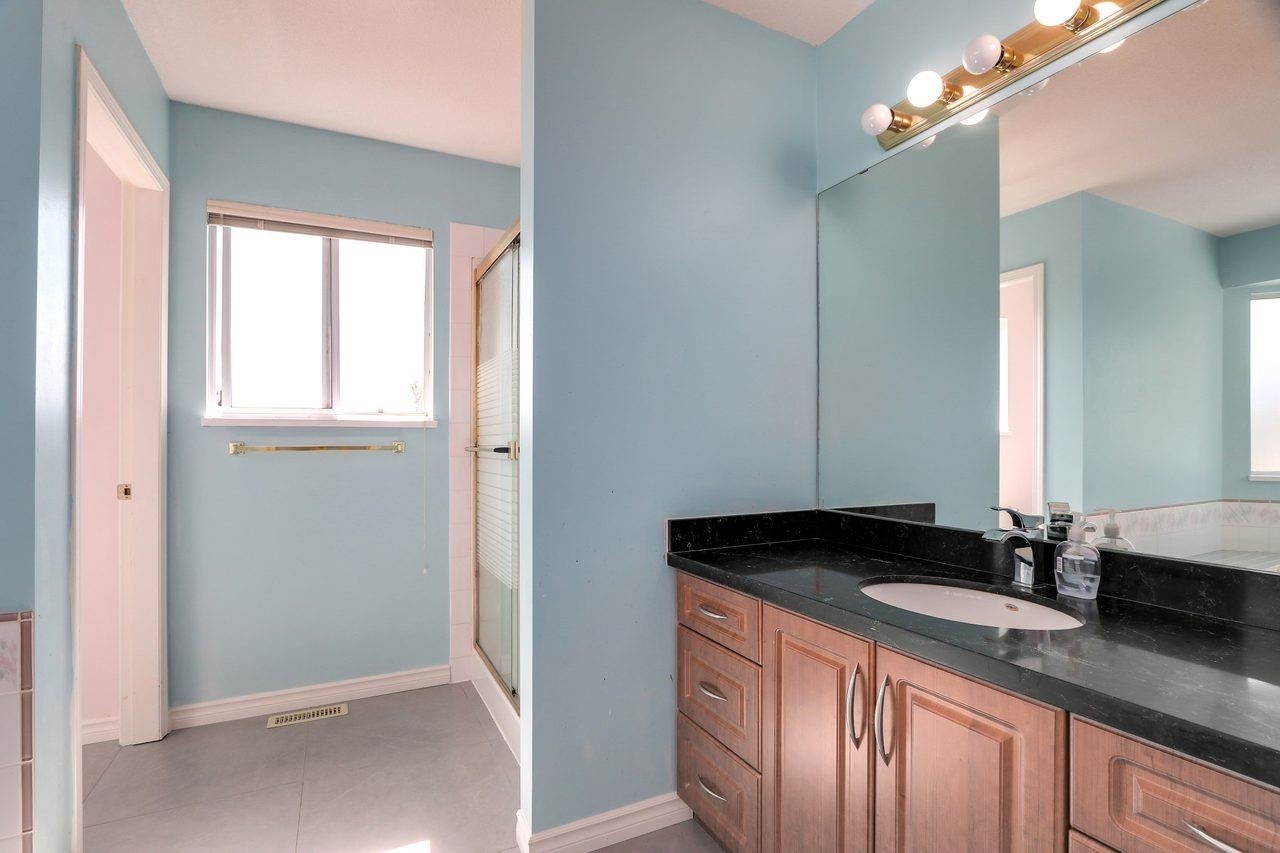 Upper Floor-2657 Sandstone Crescent, Coquitlam, BC, V3E 2T8 - 23