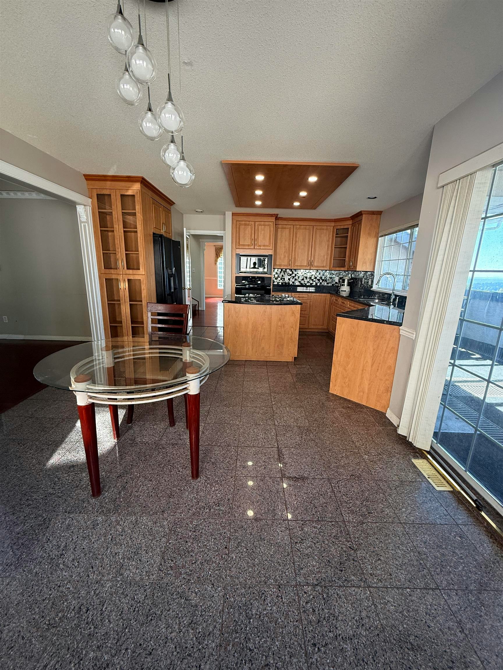 Upper Floor-2657 Sandstone Crescent, Coquitlam, BC, V3E 2T8 - 10
