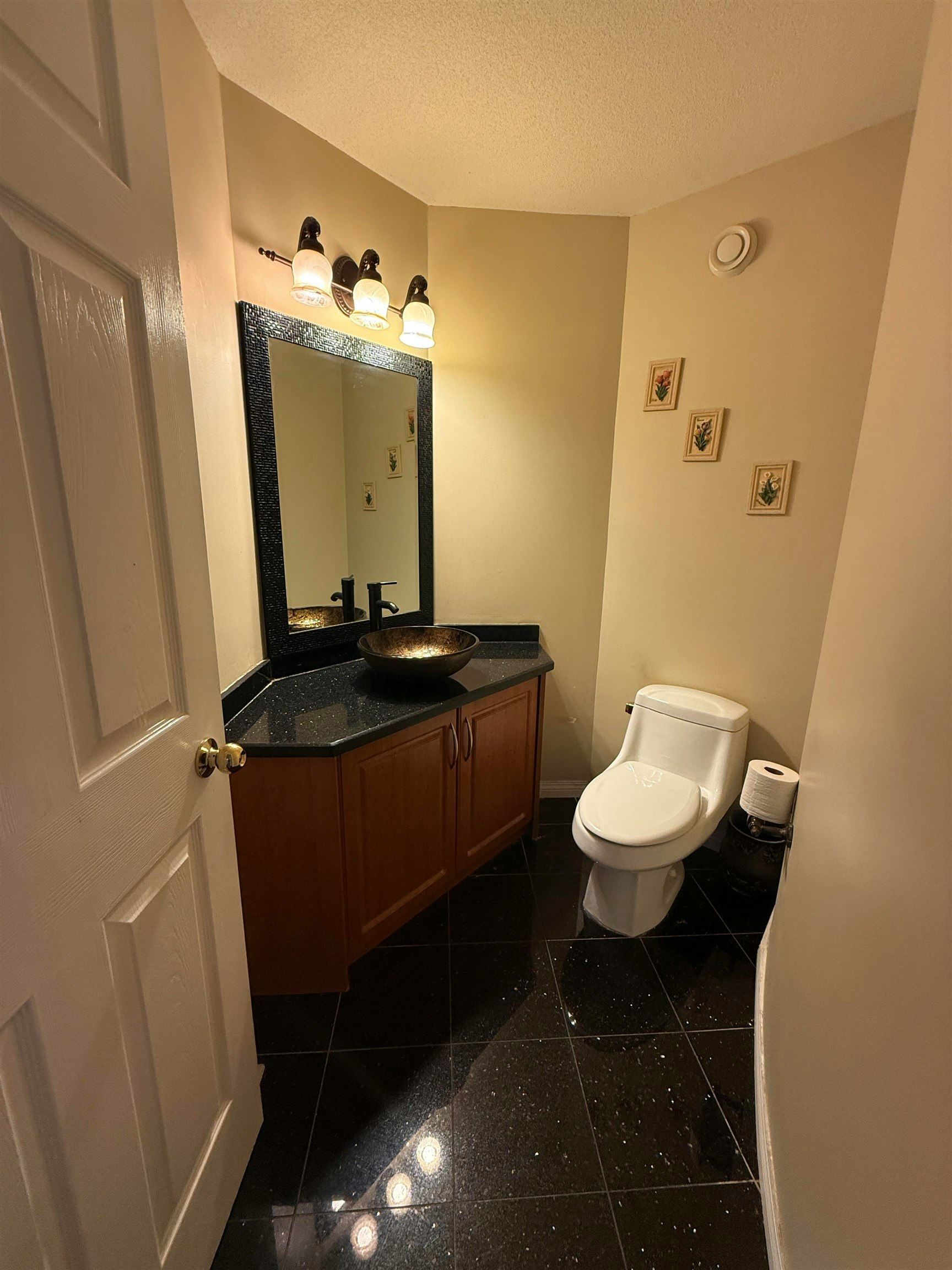 Upper Floor-2657 Sandstone Crescent, Coquitlam, BC, V3E 2T8 - 16