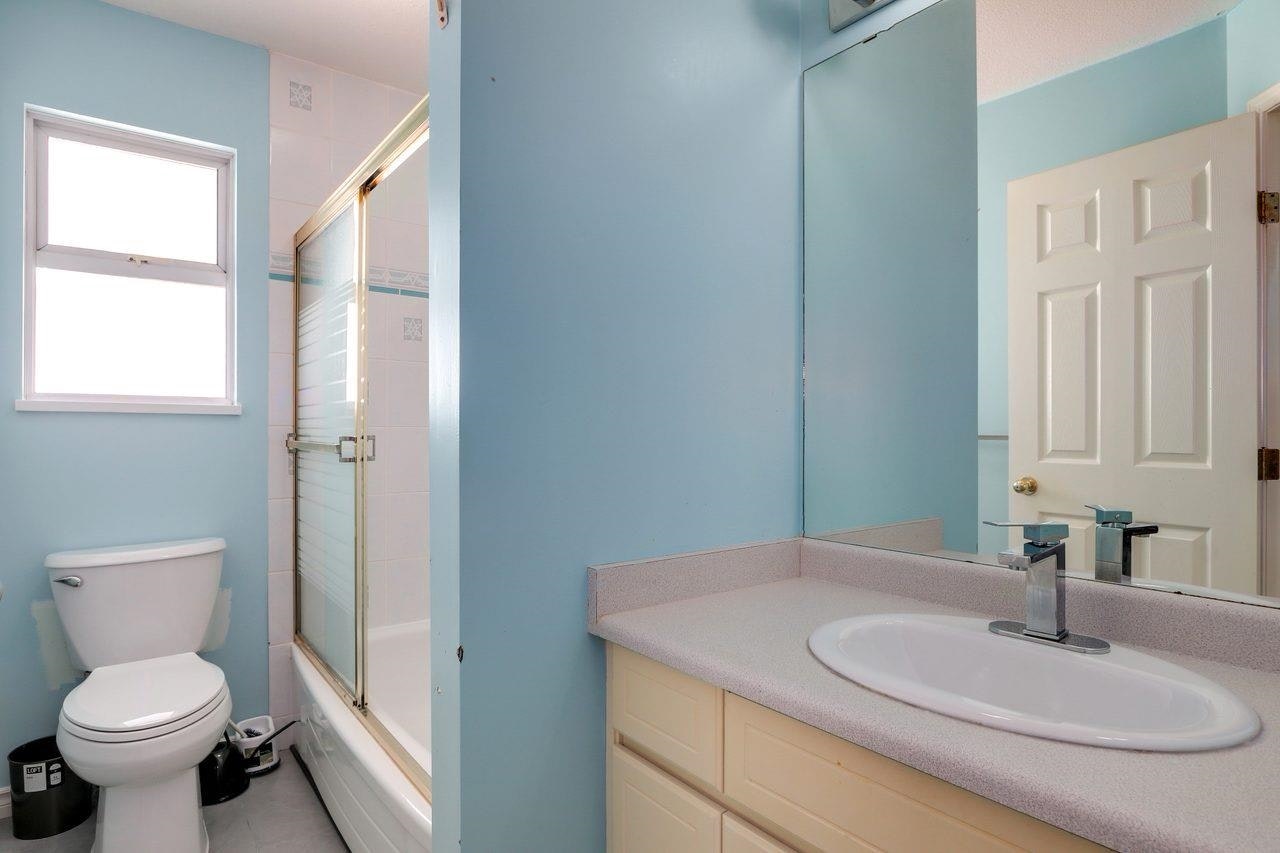 Upper Floor-2657 Sandstone Crescent, Coquitlam, BC, V3E 2T8 - 32