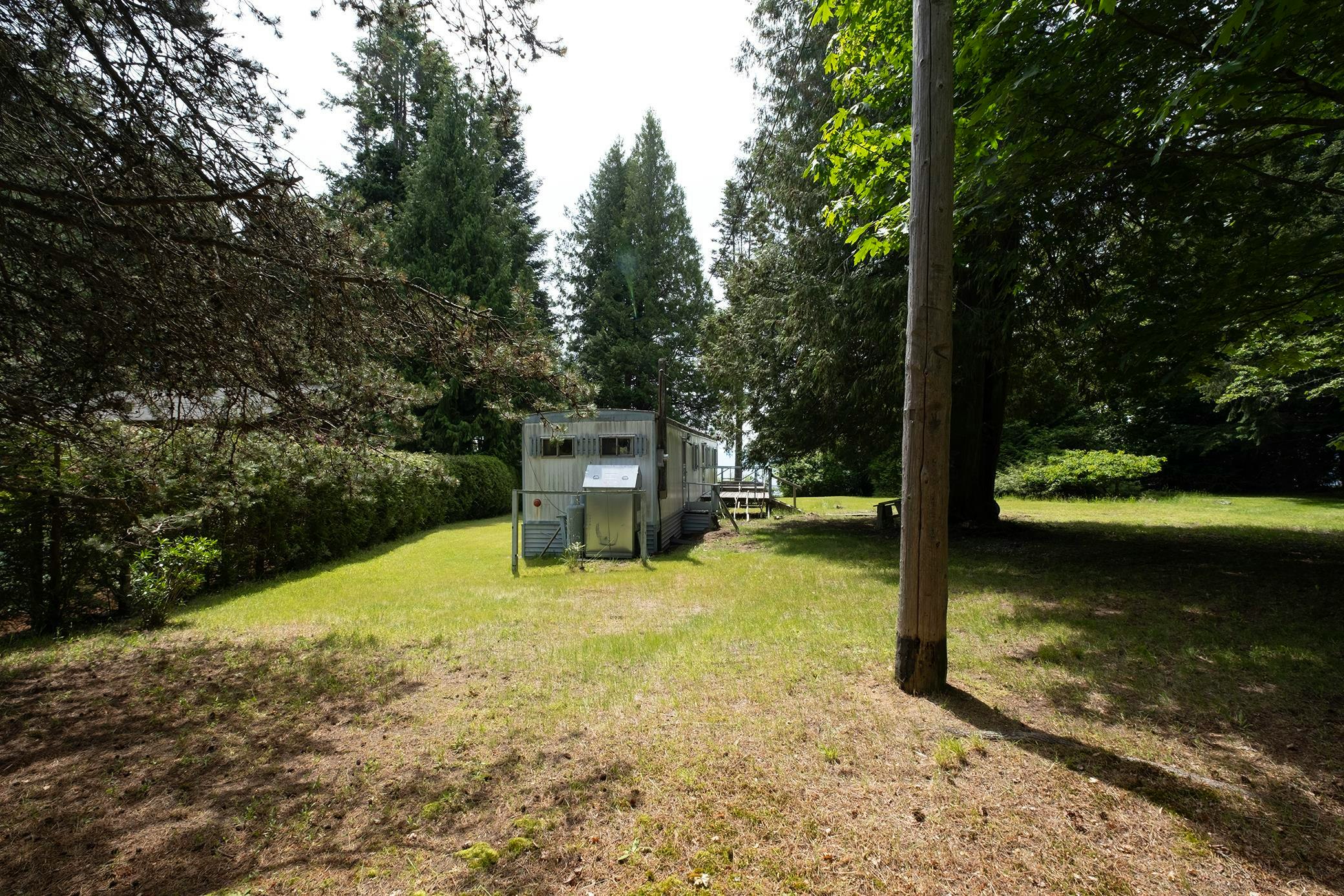 8127 Redrooffs Road, Halfmoon Bay, BC, V7Z 1A7 - 11