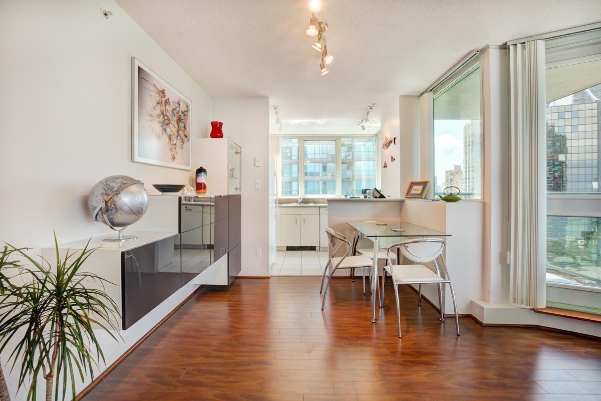 1505-555 Jervis Street, Vancouver, BC, V6E 4N1 - 2