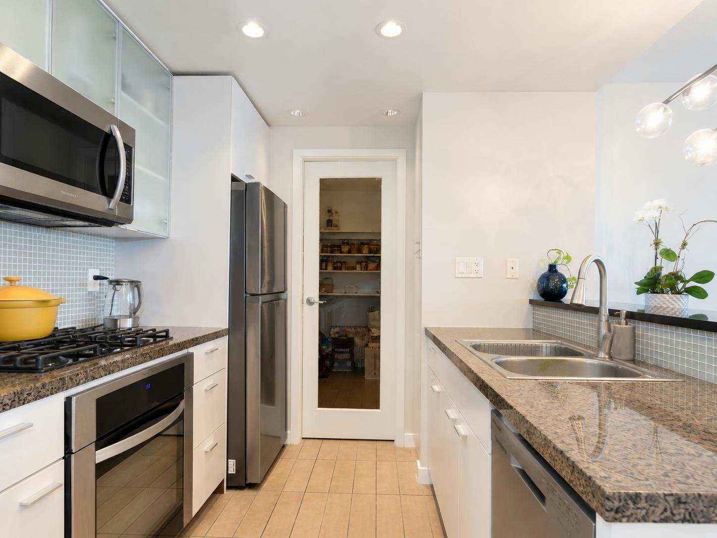 801-980 Cooperage Way, Vancouver, BC, V6B 0C3 - 11
