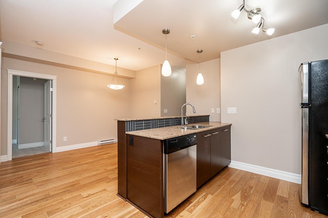 201-2343 Atkins Avenue, Port Coquitlam, BC, V3C 1Y7 - 16