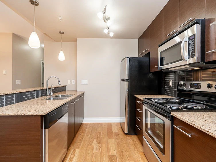 201-2343 Atkins Avenue, Port Coquitlam, BC, V3C 1Y7 - 17