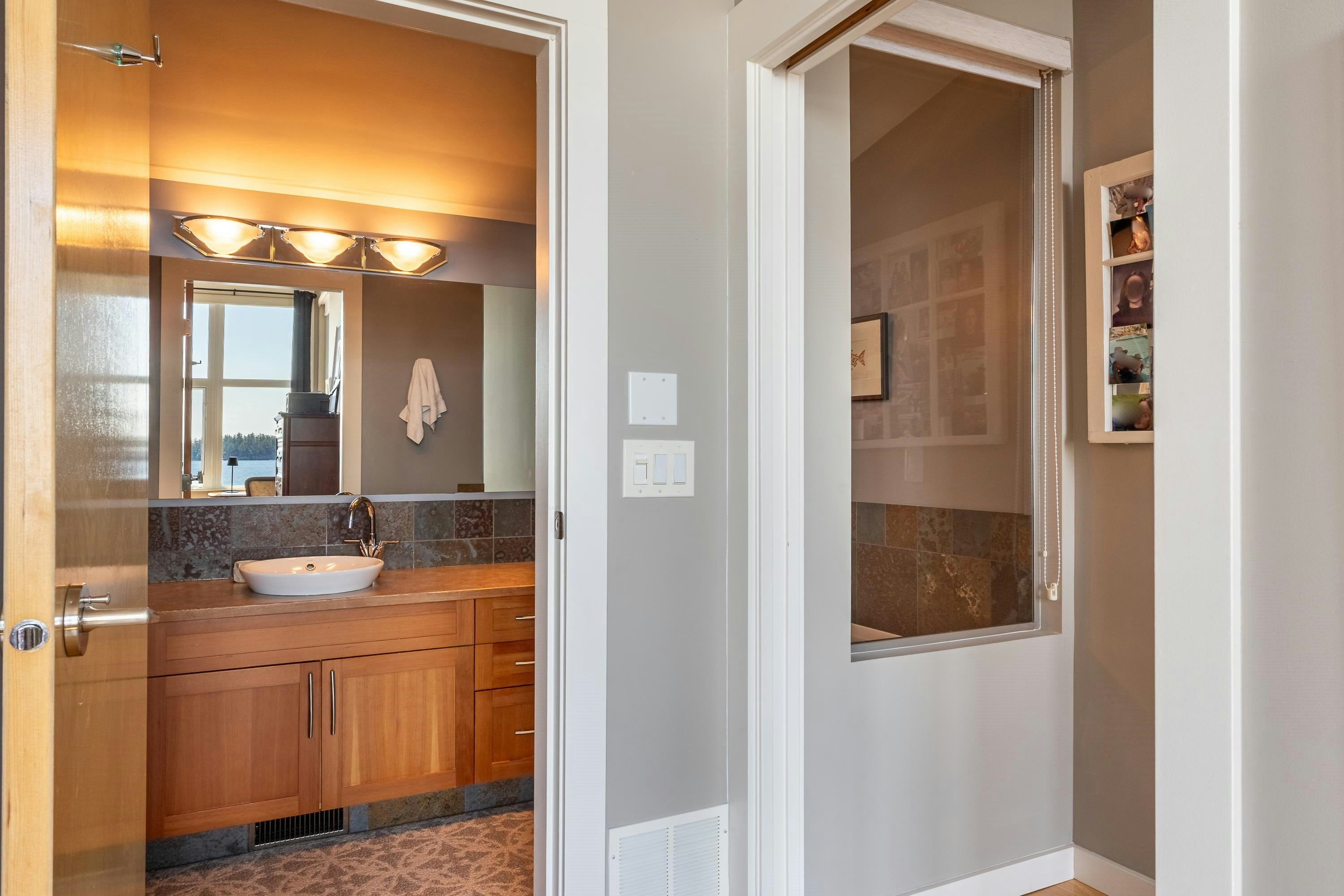5374 Wakefield Beach Lane, Sechelt, BC, V7Z 0T6 - 20