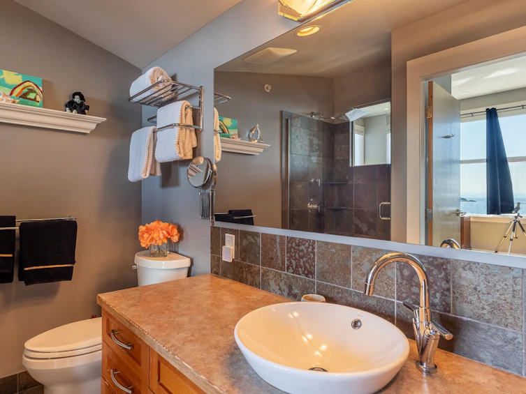5374 Wakefield Beach Lane, Sechelt, BC, V7Z 0T6 - 22