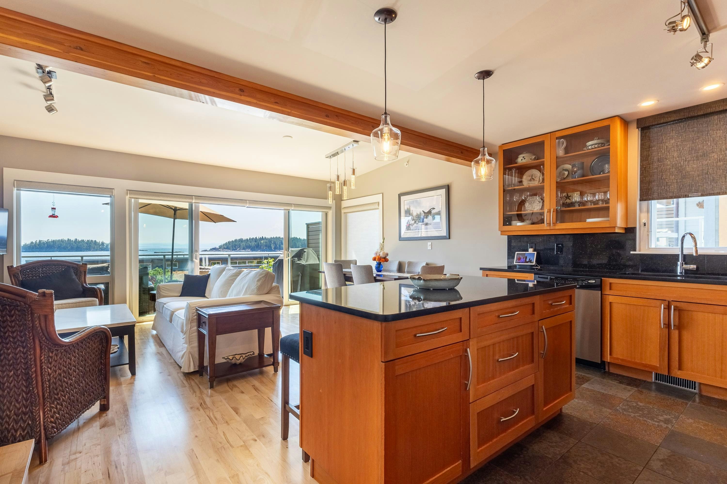 5374 Wakefield Beach Lane, Sechelt, BC, V7Z 0T6 - 6