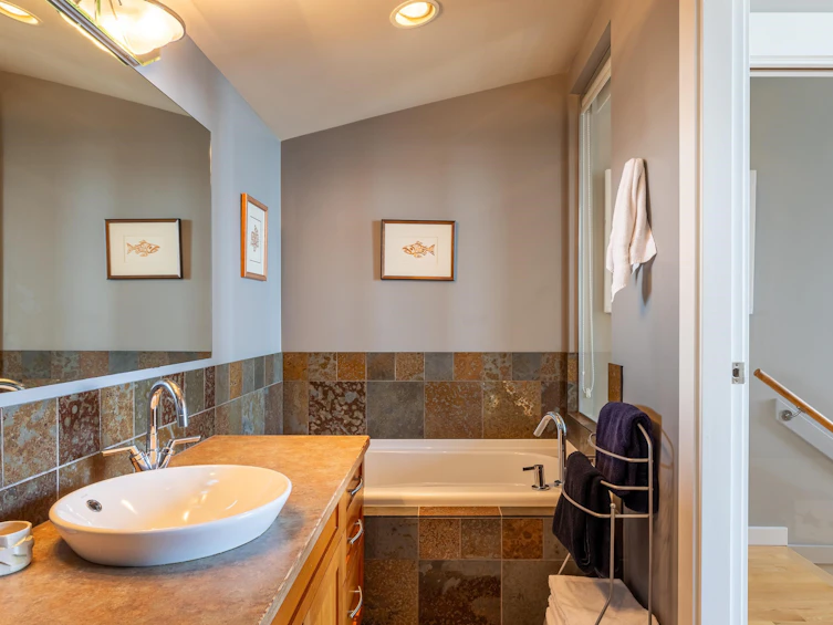 5374 Wakefield Beach Lane, Sechelt, BC, V7Z 0T6 - 23