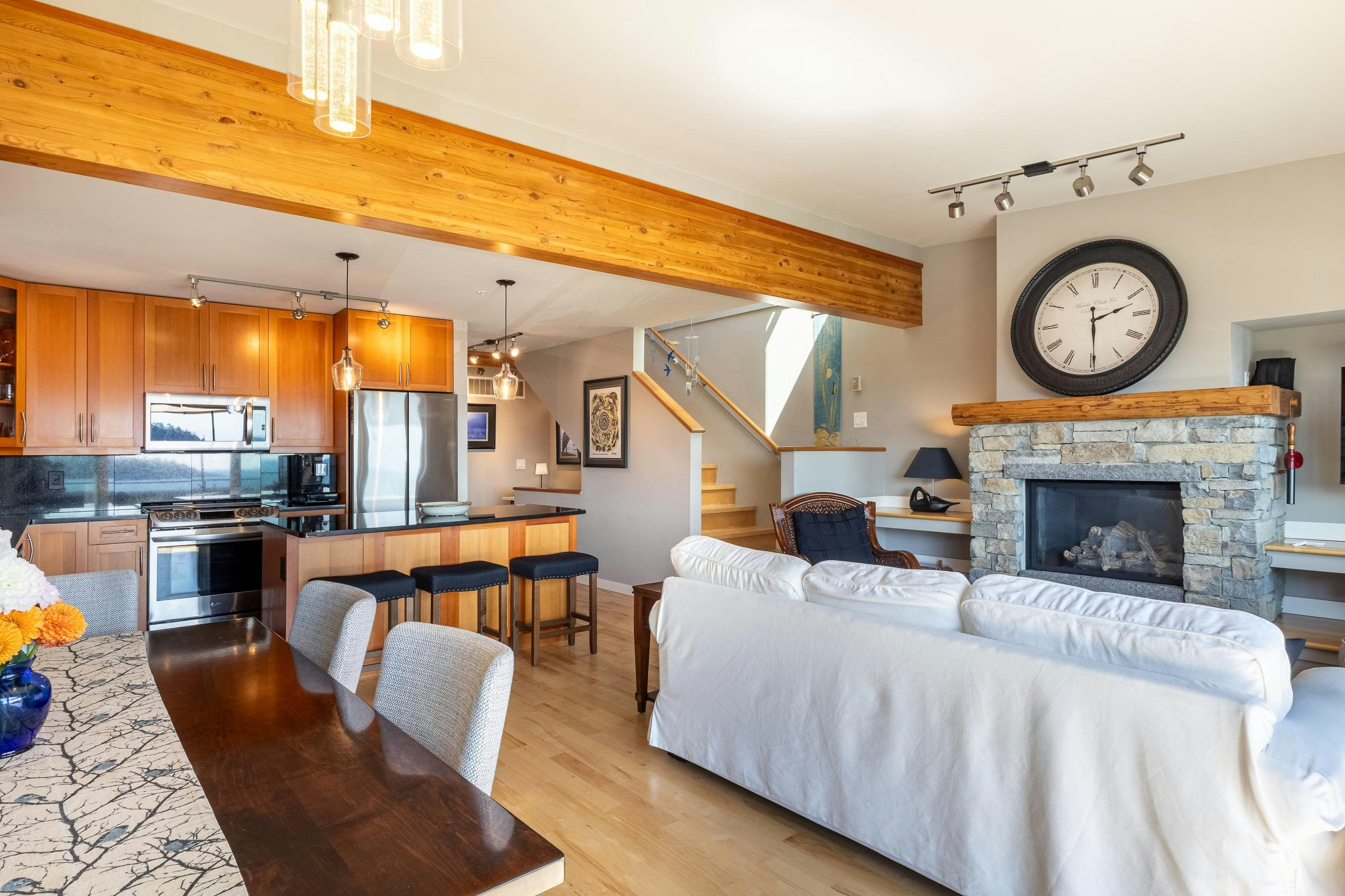 5374 Wakefield Beach Lane, Sechelt, BC, V7Z 0T6 - 8