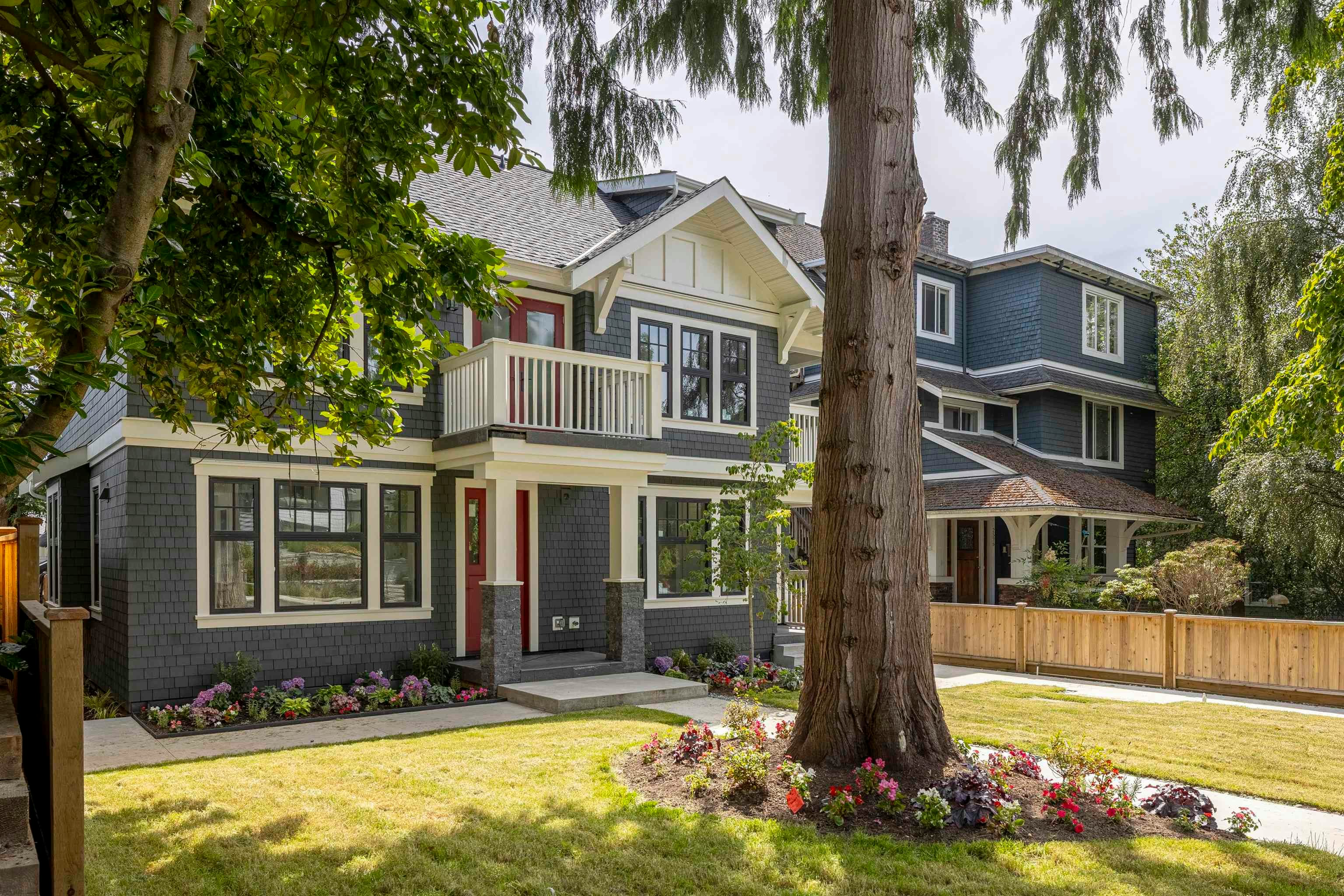 2566 W 2nd Avenue, Vancouver, BC, V6K 1J8