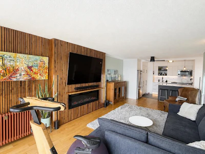 303-441 E 3rd Street - 2