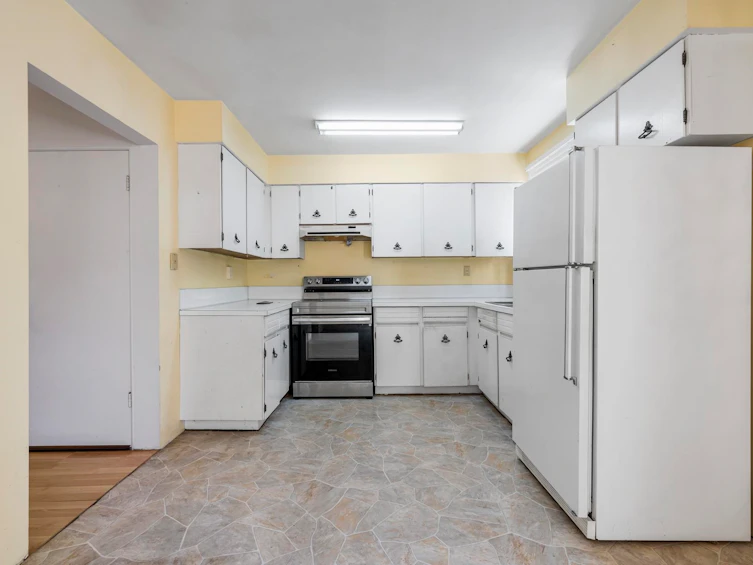 1310 Tina Way, Port Coquitlam, BC, V3C 2V3 - 10