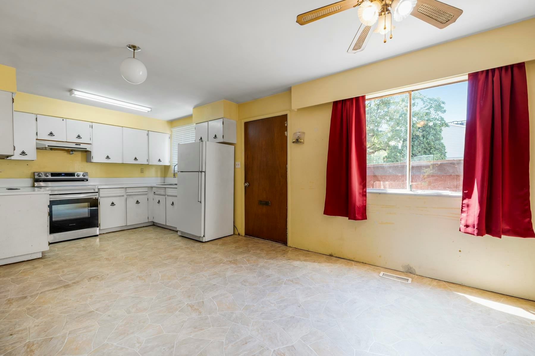 1310 Tina Way, Port Coquitlam, BC, V3C 2V3 - 12