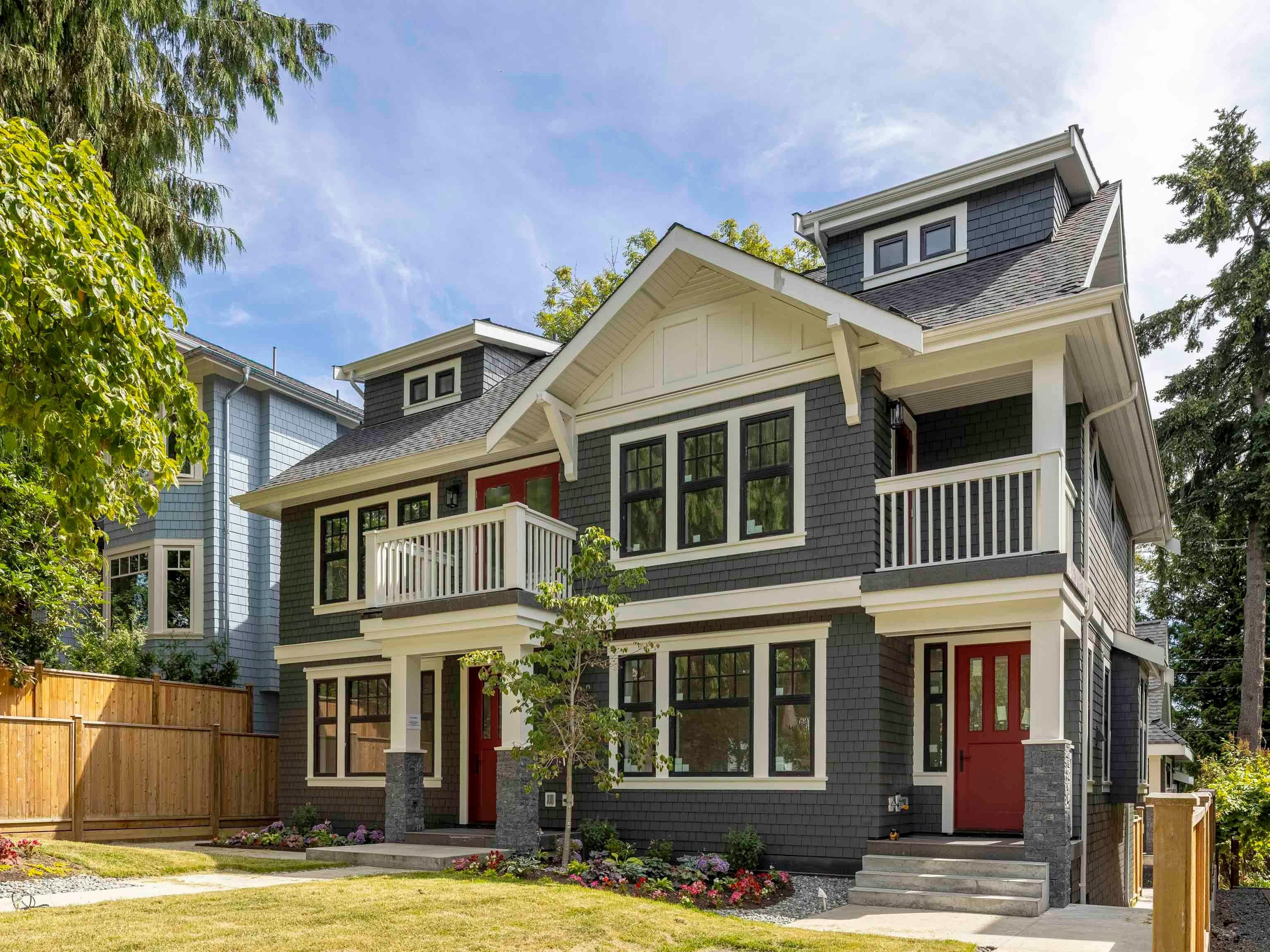 2568 W 2nd Avenue, Vancouver, BC, V6K 1J8