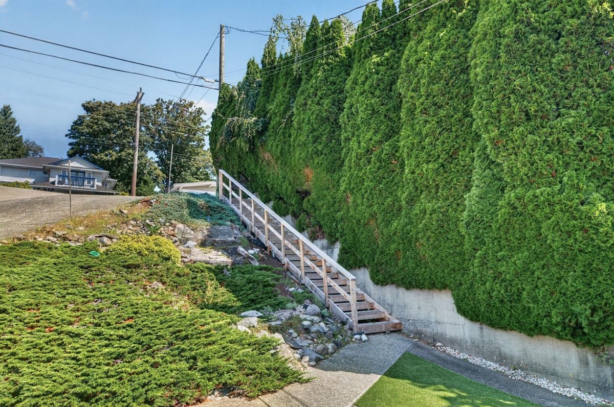 2929 Dollarton Highway (Basement Suite), North Vancouver, BC, V7H 1B1 - 22