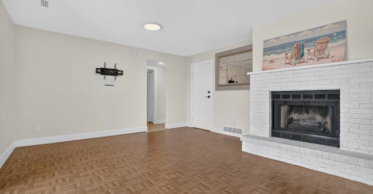 2929 Dollarton Highway (Basement Suite), North Vancouver, BC, V7H 1B1 - 5
