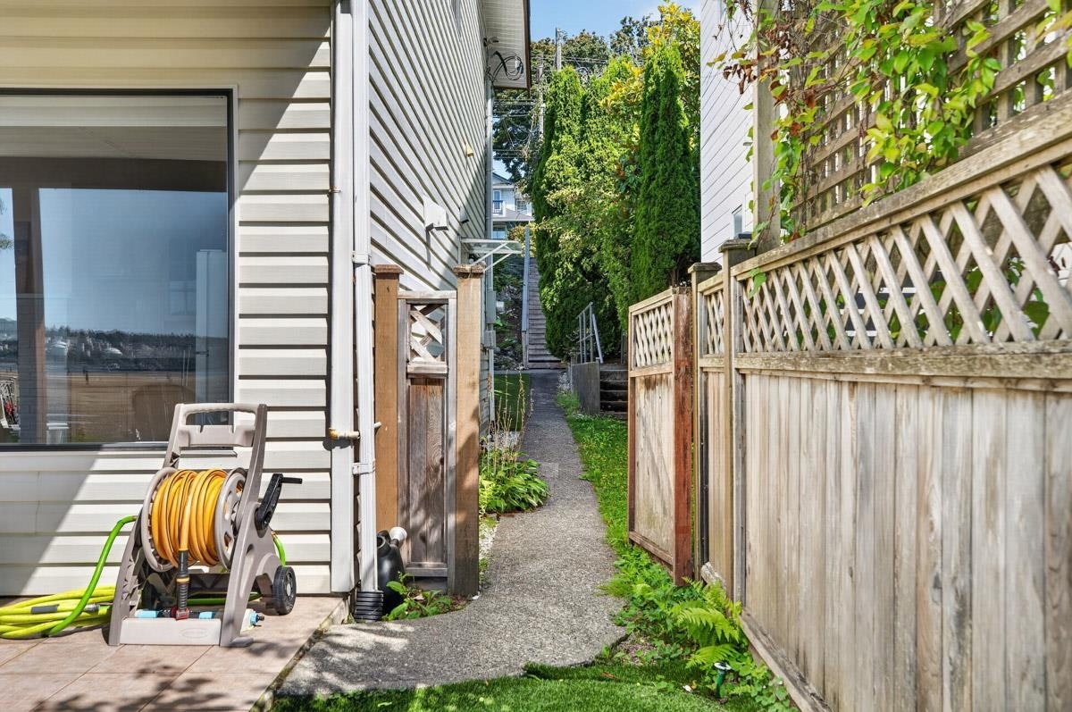 2929 Dollarton Highway (Basement Suite), North Vancouver, BC, V7H 1B1 - 20
