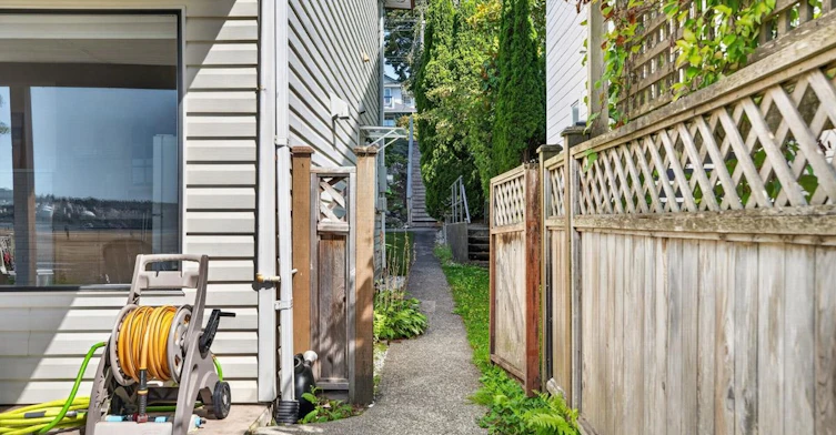 2929 Dollarton Highway (Basement Suite), North Vancouver, BC, V7H 1B1 - 20