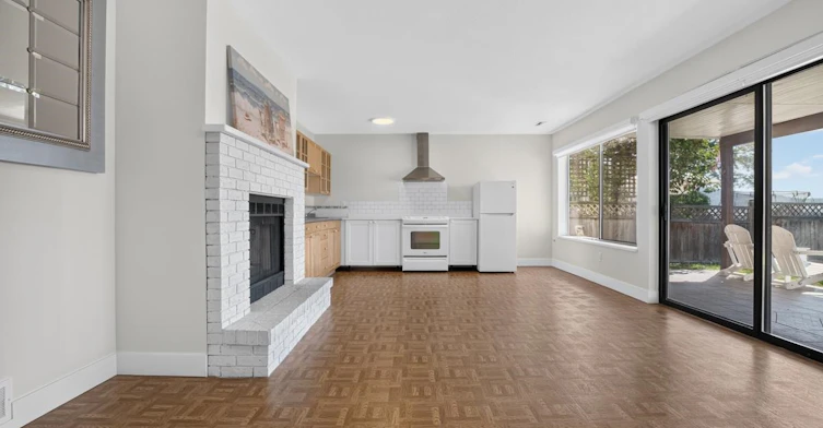 2929 Dollarton Highway (Basement Suite), North Vancouver, BC, V7H 1B1
